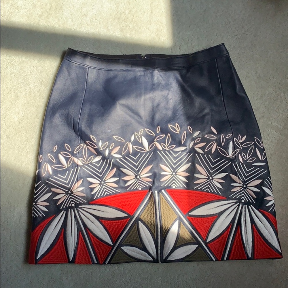 Tory Burch embroidered Leather skirt Size 2